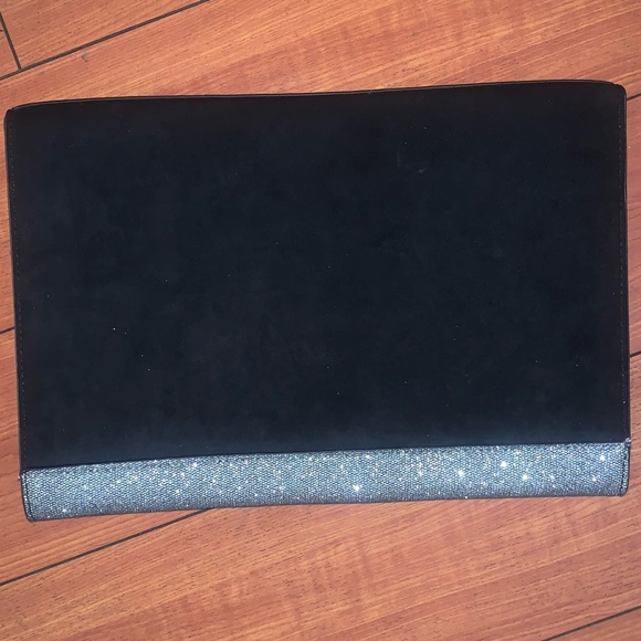 Clutch - Picture 2 of 4